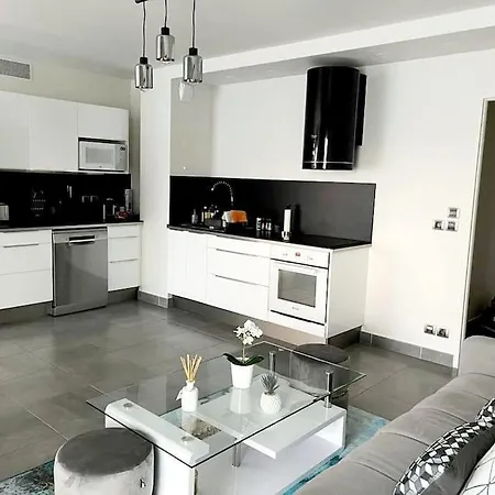Prado David - Stade Velodrome - Parc Chanot - Luxury By The Sea
